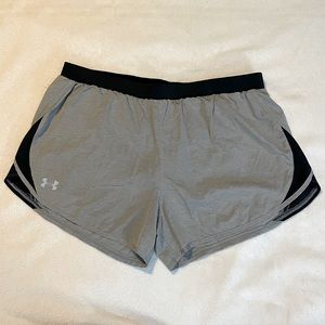 Women’s Under Armour Heatgear Shorts With Built In Undies Size Extra Large
